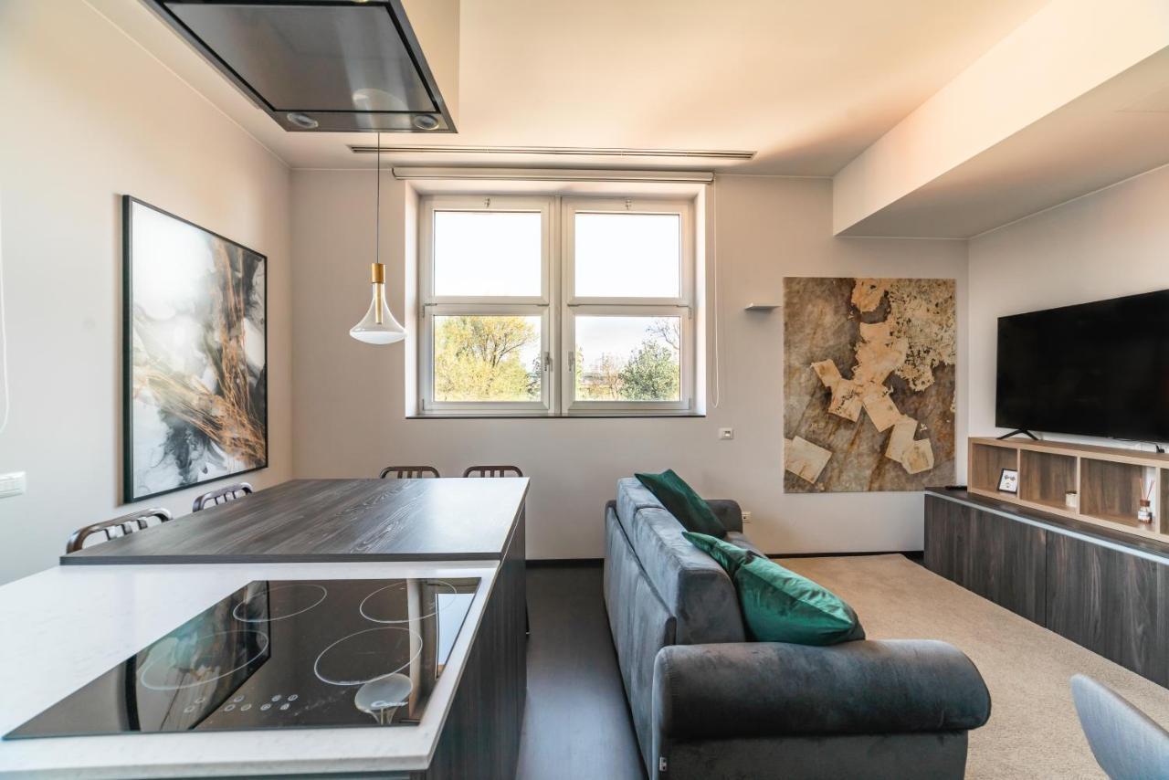 Moderno Bilocale 64Mq Con Parcheggio E Palestra Apartment Milan Exterior photo